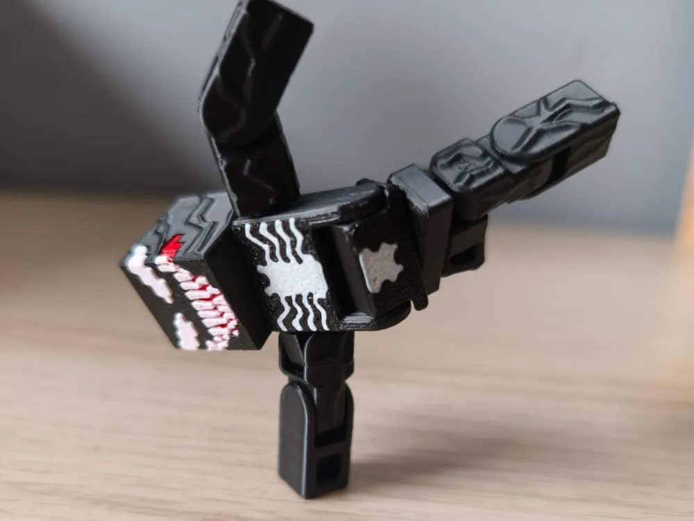 Venom Estilo Minecraft Pequeño
